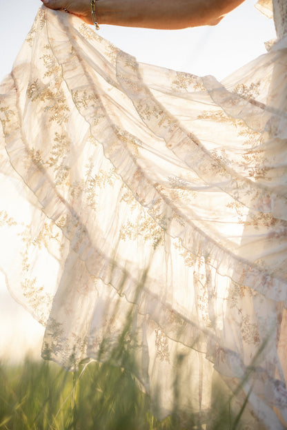 Winnie Dress in Bright White Wispy Wildflower
